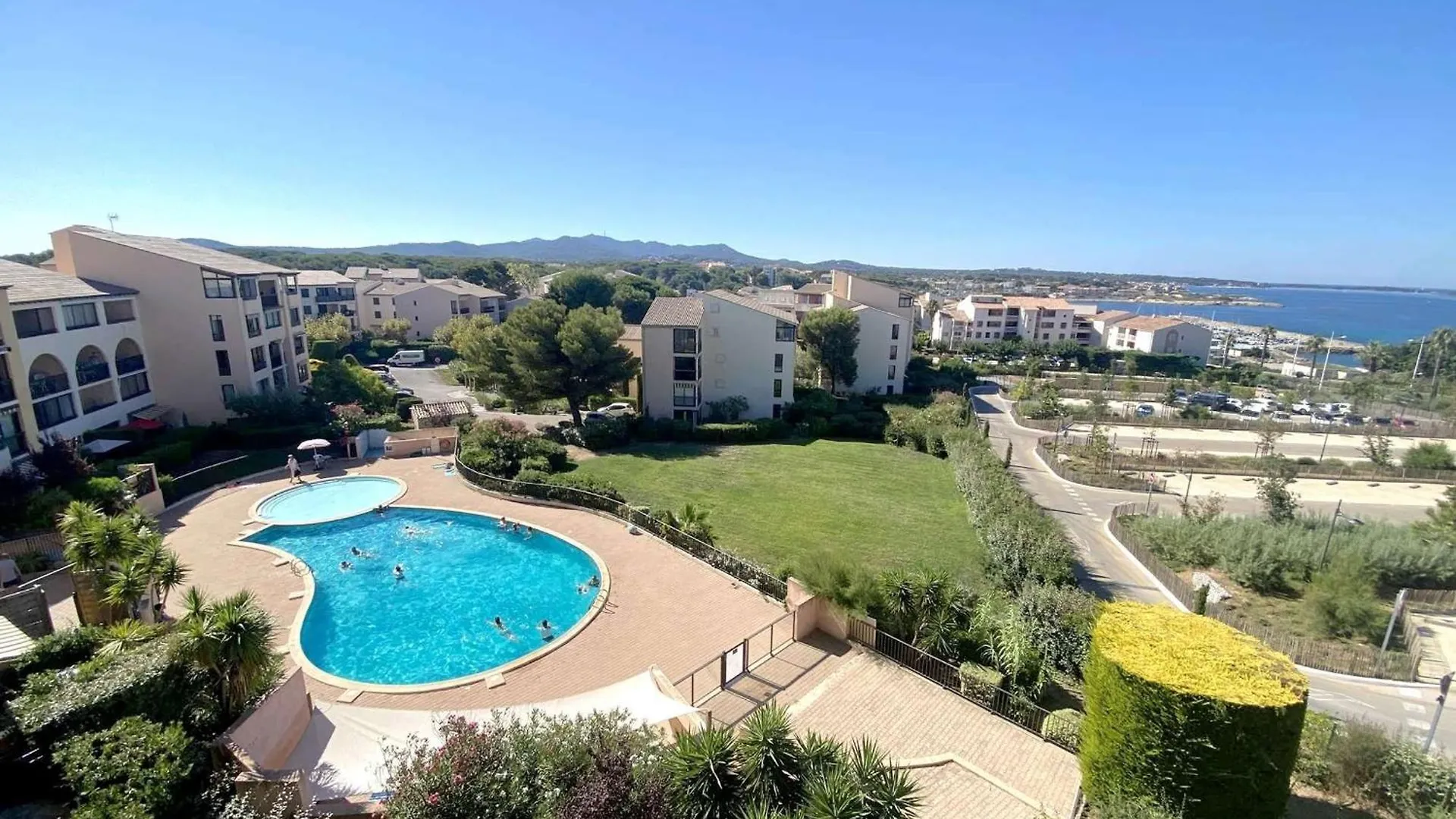 Appartement T2 Avec Piscine Gratuite, Parking Privatif, A 200M De La Plage - Animaux Acceptes - Fr-1-316-336 Six-Fours-les-Plages Apartment